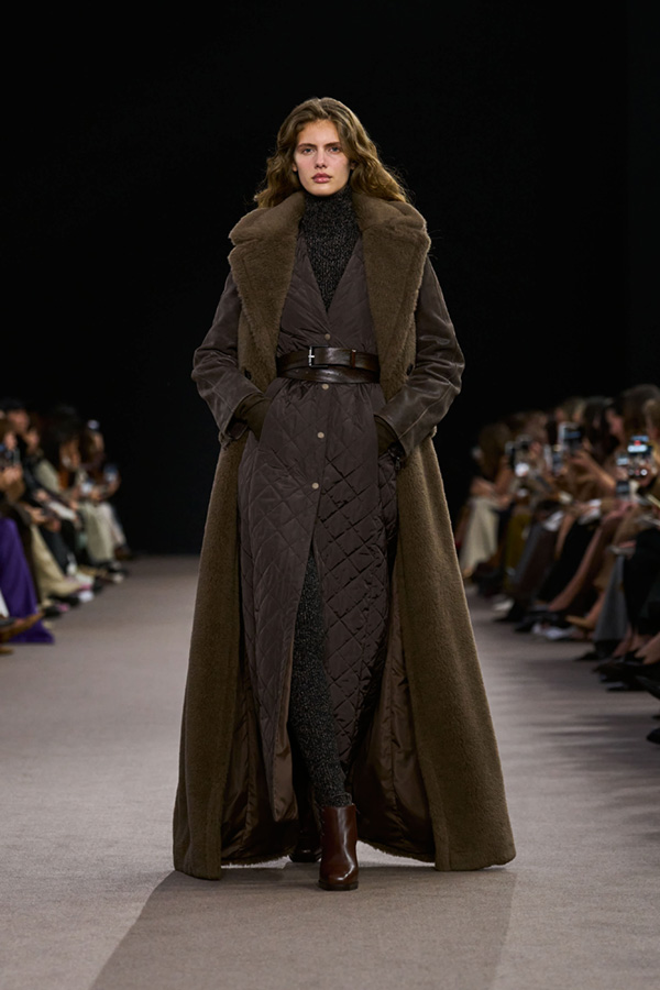 Look Runway Fw25 007 Max Mara